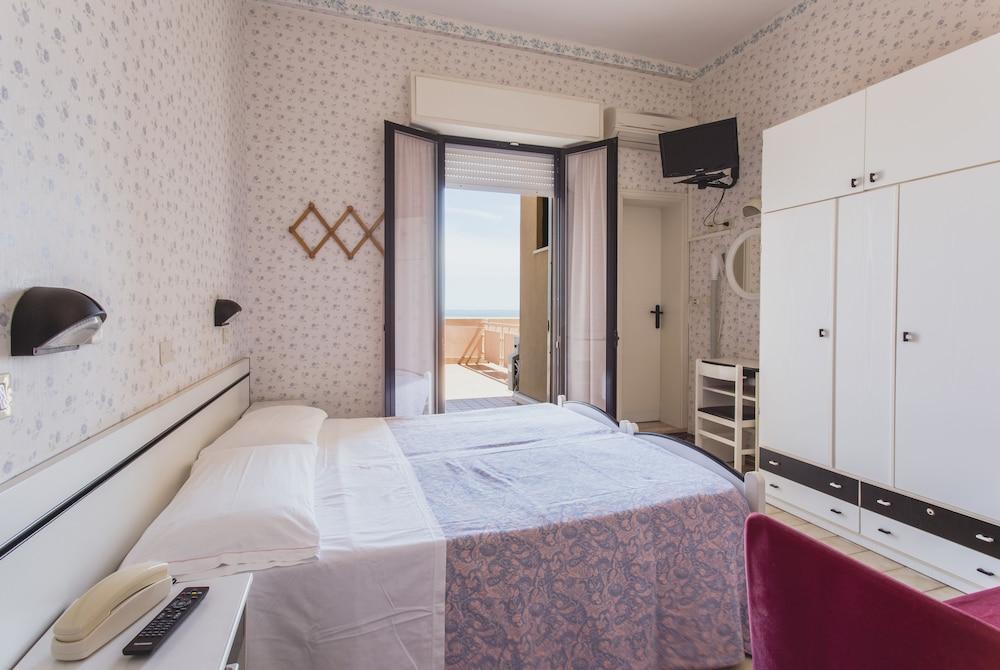 Hotel Eden Визербелла Экстерьер фото